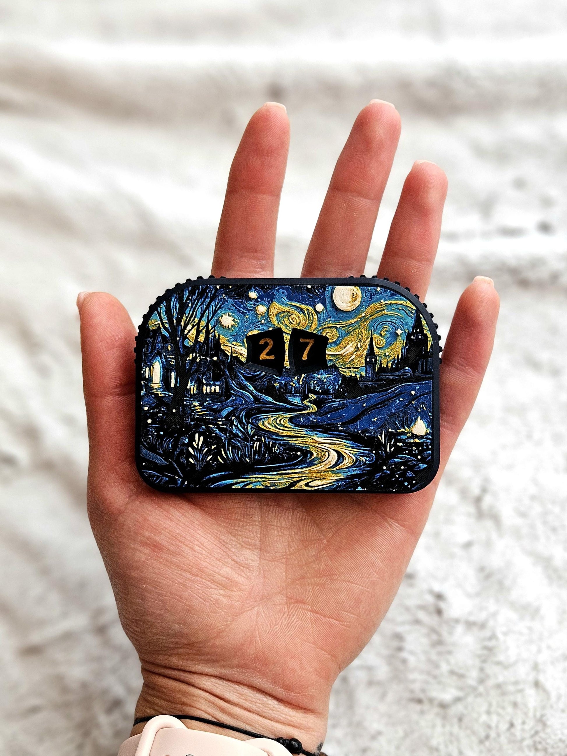 Artisan MTG Life Counter – Smooth Dual Dials with Elegant Artistic Faceplate Design